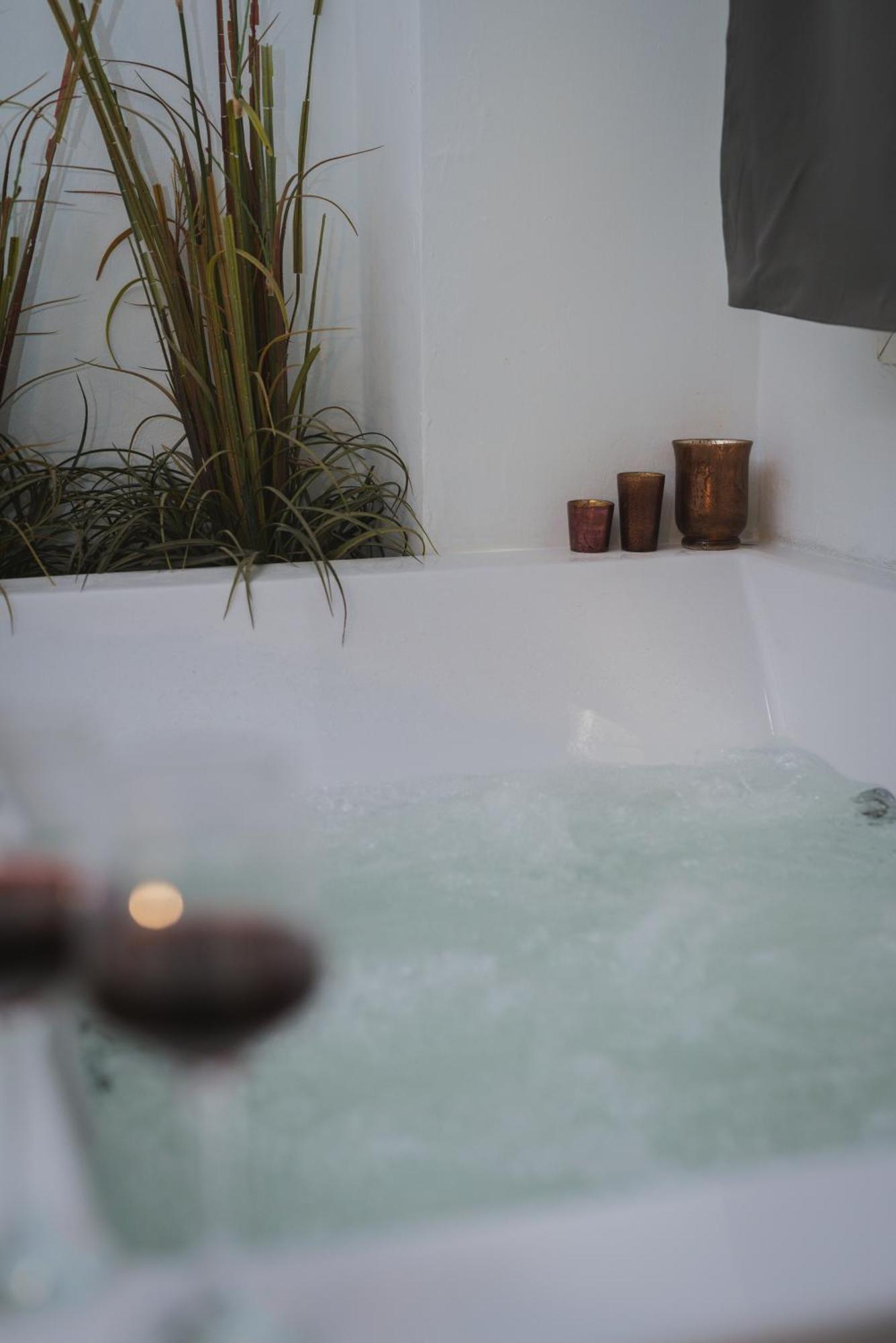 Stylish Apt W Jacuzzi, 5 Min To White Tower Tessalónica Exterior foto